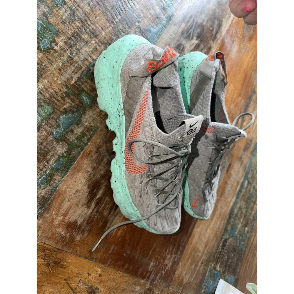 Nike space hippie
